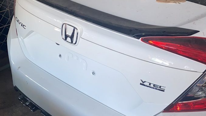 Honda Civic 2012-2016 FC5 Çıkma Hatasız Beyaz Bagaj Kapağı