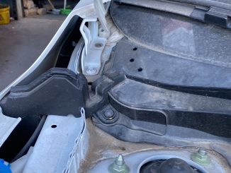 Honda Civic 2012-2016 FC5 Çıkma Kaput Menteşesi