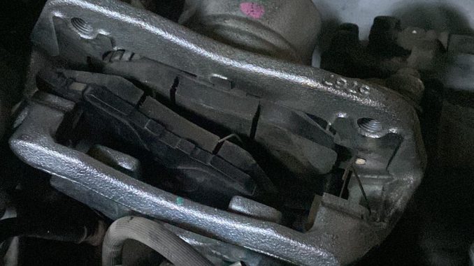 Honda Civic 2012-2016 FC5 Çıkma Sol Fren Kaliperi Honda Civic 2012-2016 FC5 Çıkma Sol Fren Kaliperi