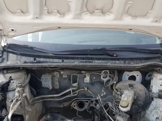 Toyota Corolla 2013-2018 Çıkma Dizel Cam Önü Izgara