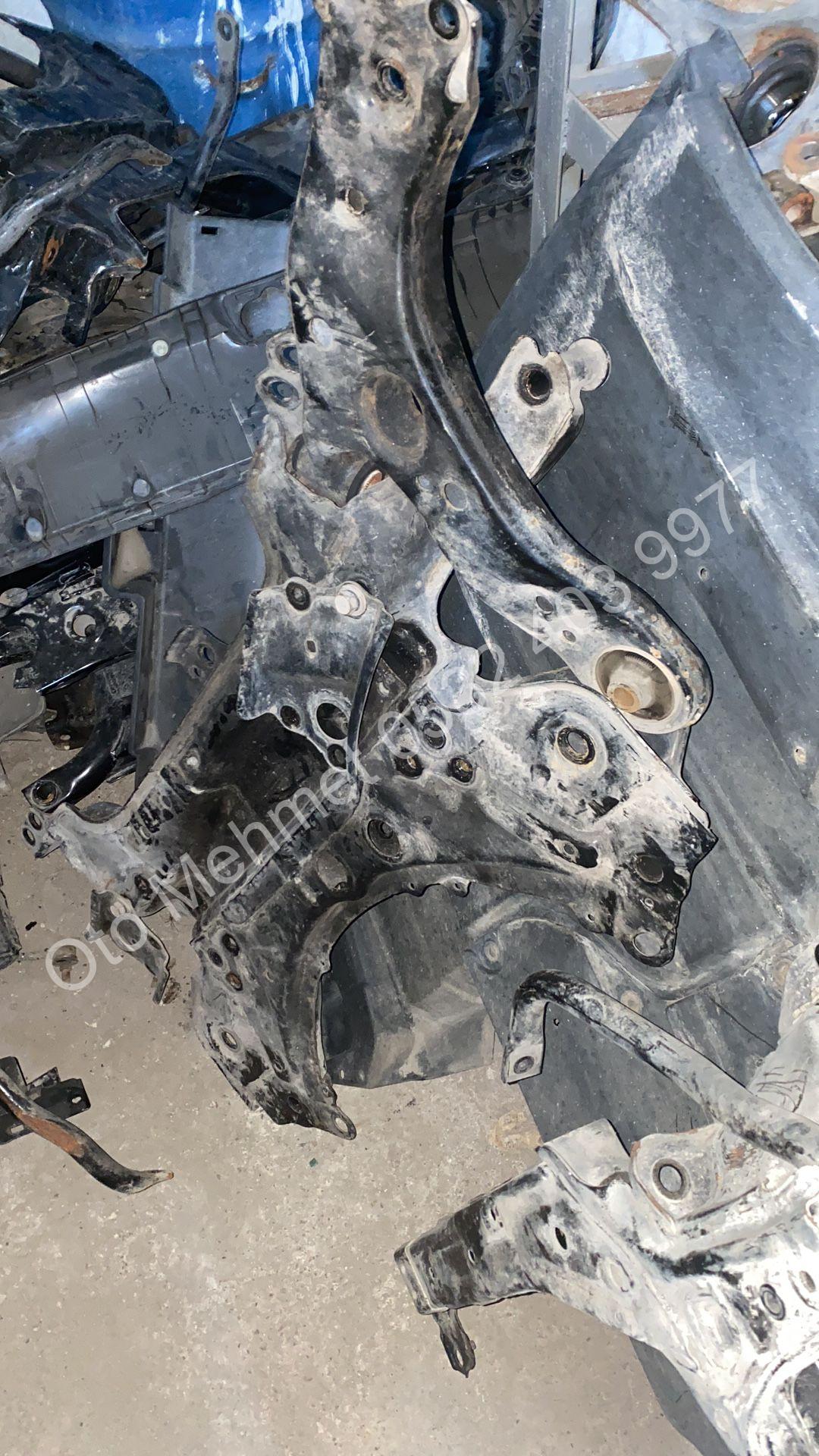 Toyota Corolla 2013-2018 Çıkma Motor Traversi Toyota Corolla 2013-2018 Çıkma Motor Traversi