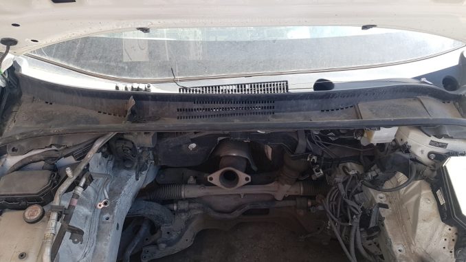 Toyota Corolla 2019-2021 Çıkma Cam Önü Izgarası Toyota Corolla 2019-2021 Çıkma Cam Önü Izgarası